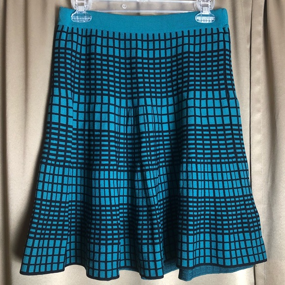 Romeo & Juliet Couture Dresses & Skirts - Romeo & Juliet Couture Teal and Black Skirt